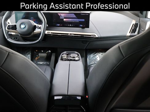 Used 2024 BMW iX xDrive50 w/ Premium Package AWD/4WD image 17