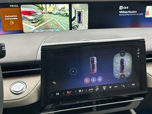 Used 2024 Lincoln Nautilus Reserve w/ Equipment Group 202A image 18