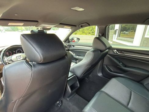 Used 2018 Honda Accord Sport image 36