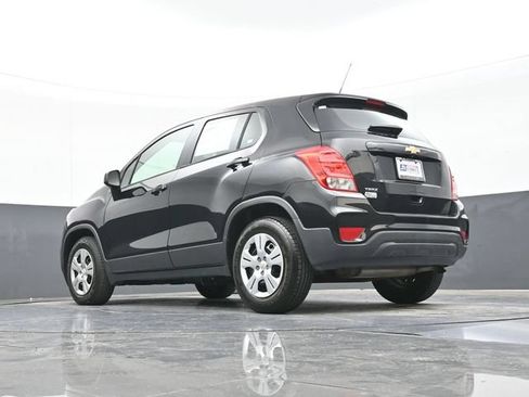 Used 2017 Chevrolet Trax LS FWD image 43