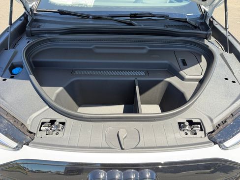 New 2027 Audi SQ6 e-tron Premium Plus AWD/4WD image 20