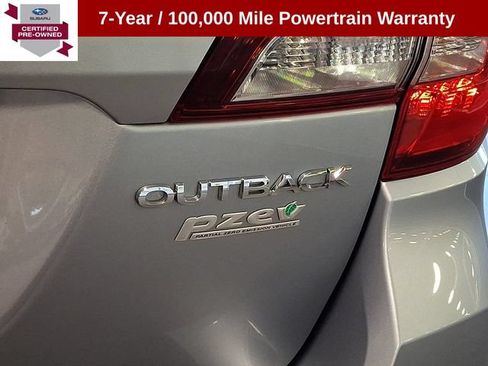Used 2017 Subaru Outback 2.5i Premium AWD/4WD image 28