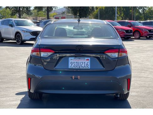 Used 2025 Toyota Corolla LE image 5