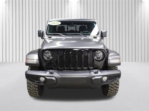 Used 2023 Jeep Gladiator Willys image 36