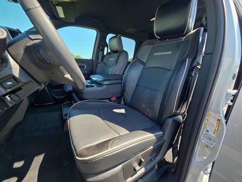 Used 2026 RAM 2500 Laramie AWD/4WD image 25