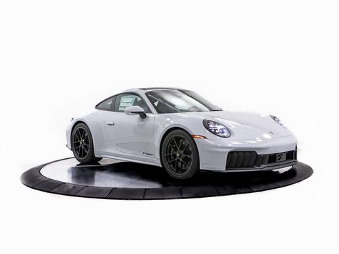 New 2026 Porsche 911 Carrera 4 GTS image 9