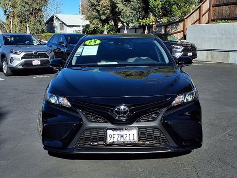 Certified 2023 Toyota Camry SE image 2
