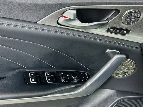 Used 2023 Kia Stinger GT2 image 10