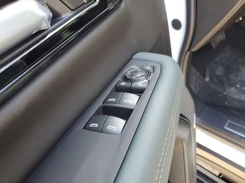 New 2026 GMC Yukon AT4 AWD/4WD image 18
