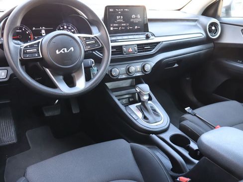 Used 2023 Kia Forte LXS FWD image 4