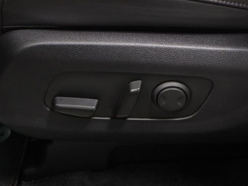 Used 2024 Kia Carnival LX image 25