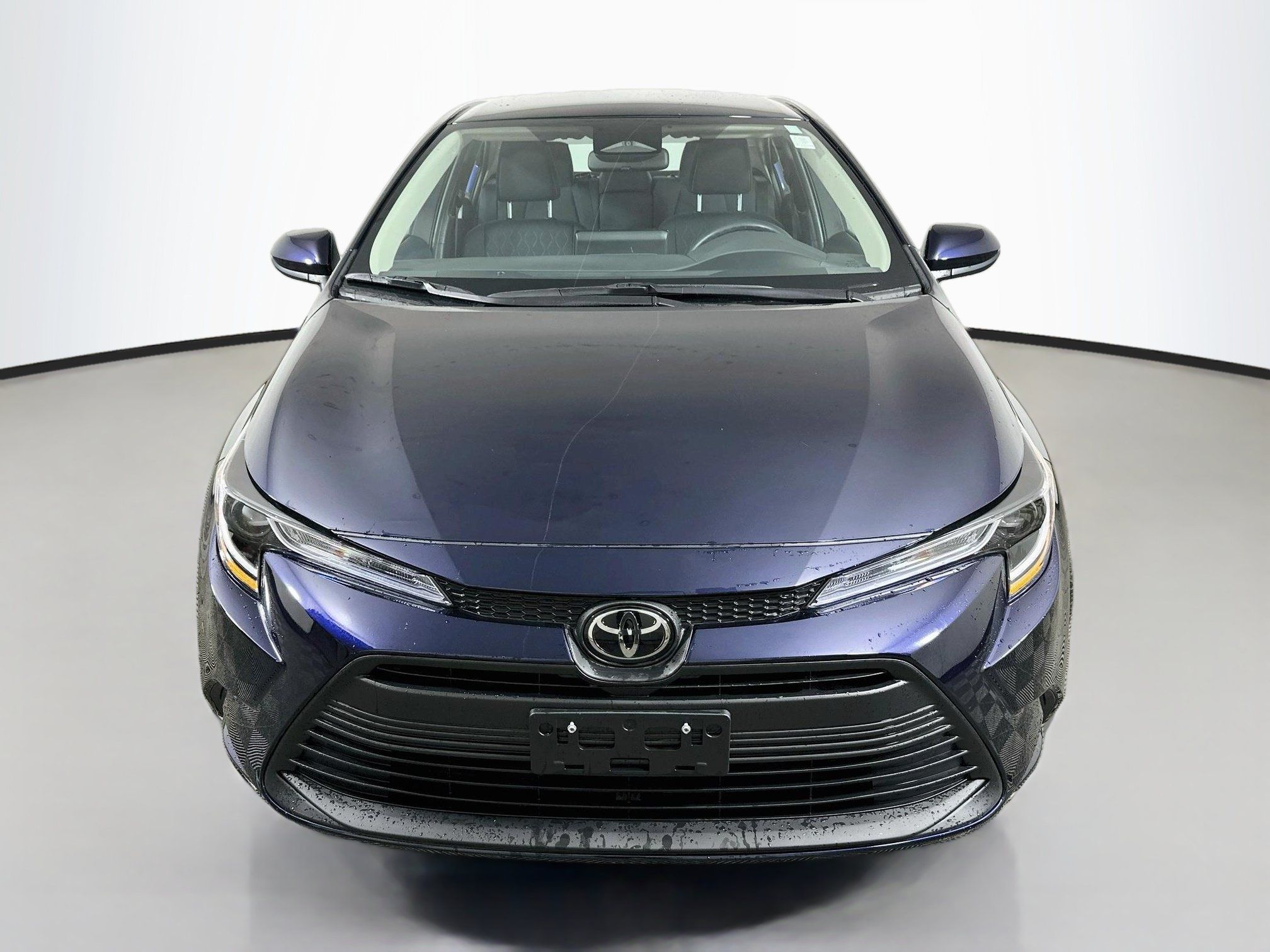 Used 2025 Toyota Corolla LE FWD image 2