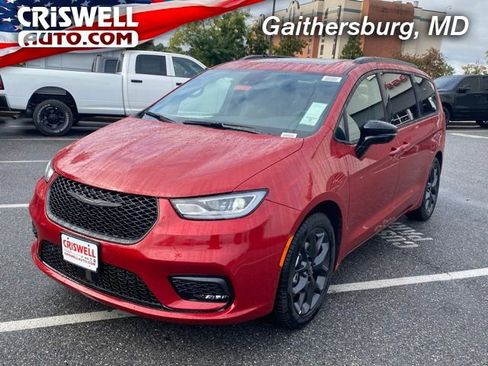 New 2026 Chrysler Pacifica Limited w/ S Appearance Package image 1