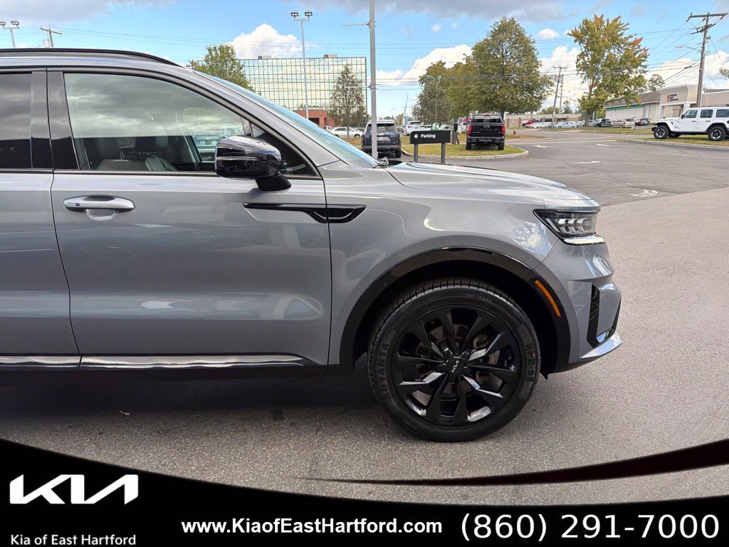 Used 2023 Kia Sorento SX AWD/4WD image 6