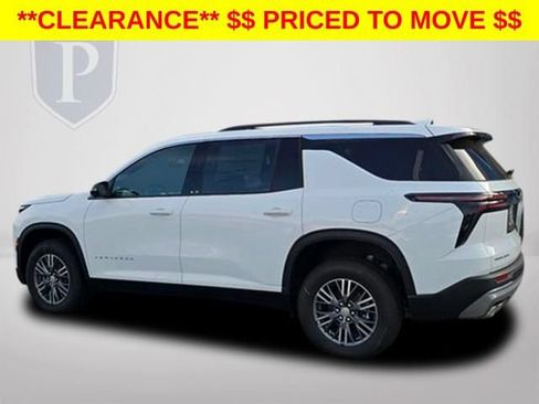 New 2026 Chevrolet Traverse LT w/ Driver Confidence Package FWD image 9