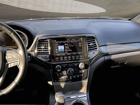 Used 2021 Jeep Grand Cherokee Laredo X RWD image 5