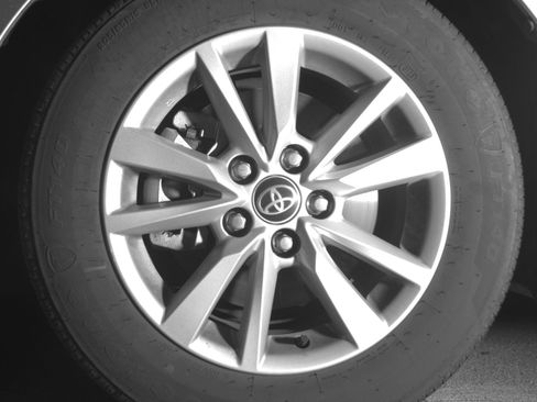 Used 2025 Toyota Camry LE FWD image 12