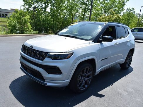 Used 2024 Jeep Compass Limited AWD/4WD image 9