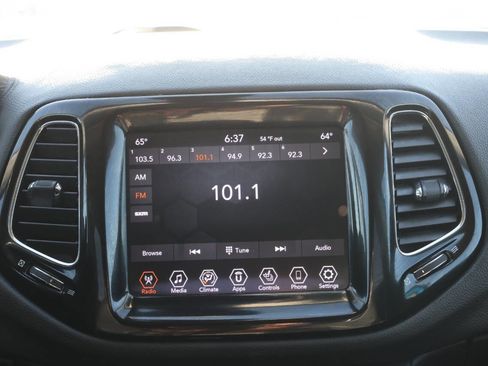 Used 2020 Jeep Compass Limited image 20