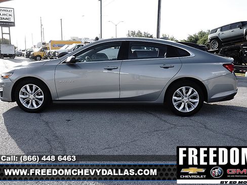 Certified 2025 Chevrolet Malibu LT FWD image 4