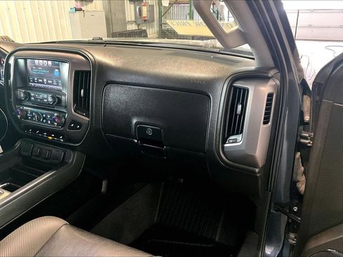 Used 2017 GMC Sierra 1500 SLT w/ All Terrain Package image 13