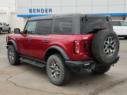 Used 2025 Ford Bronco Badlands AWD/4WD image 3