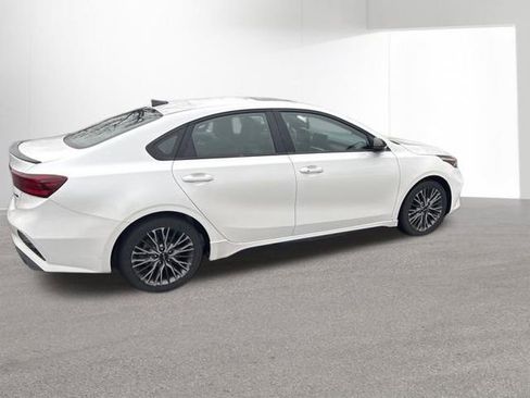 Used 2022 Kia Forte GT-Line w/ GT-Line Premium Package image 3