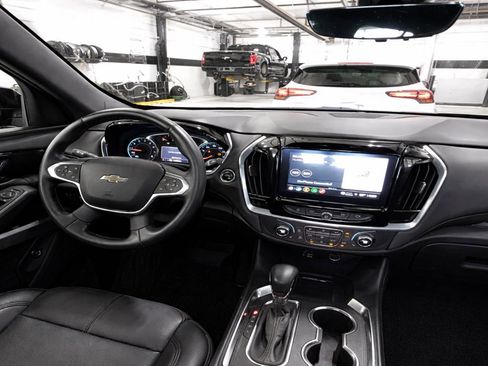 Used 2023 Chevrolet Traverse RS AWD/4WD image 15