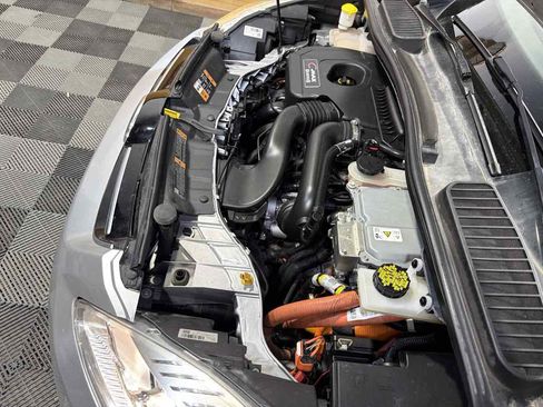 Used 2017 Ford C-MAX Energi SE image 29