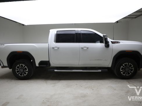 Used 2025 GMC Sierra 2500 SLT w/ SLT Convenience Package AWD/4WD image 5