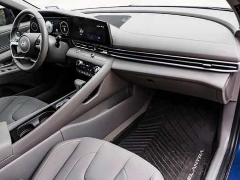 Used 2024 Hyundai Elantra SEL w/ Convenience Package image 26