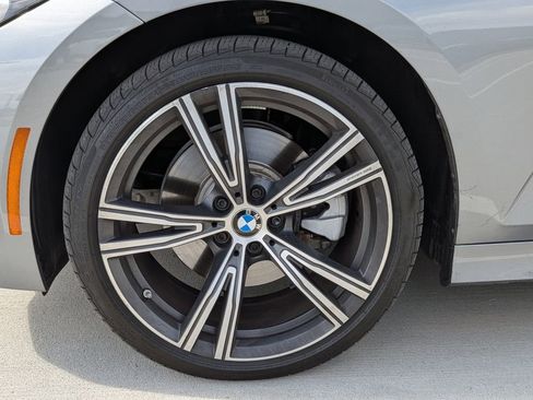 Used 2024 BMW 330i Sedan w/ Premium Package RWD image 9