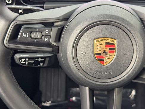 Used 2025 Porsche Macan 4 Electric image 23