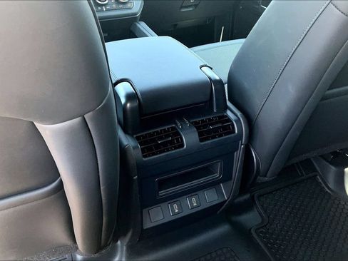 Certified 2026 Land Rover Defender 110 S AWD/4WD image 24