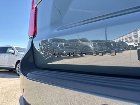 New 2026 GMC Yukon AT4 Ultimate w/ LPO, Floor Liner Package AWD/4WD image 24