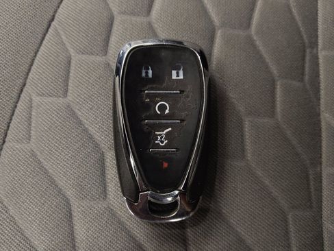 Used 2019 Chevrolet Equinox LT image 32