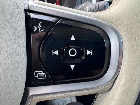 Used 2019 Volvo XC90 T6 Momentum w/ Advanced Package image 19