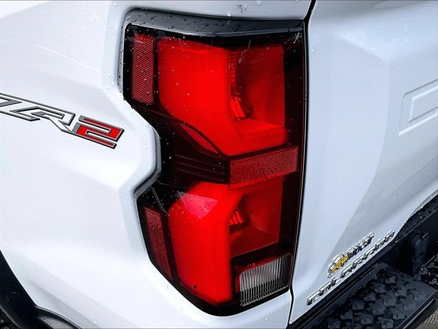 Used 2024 Chevrolet Colorado ZR2 AWD/4WD image 32