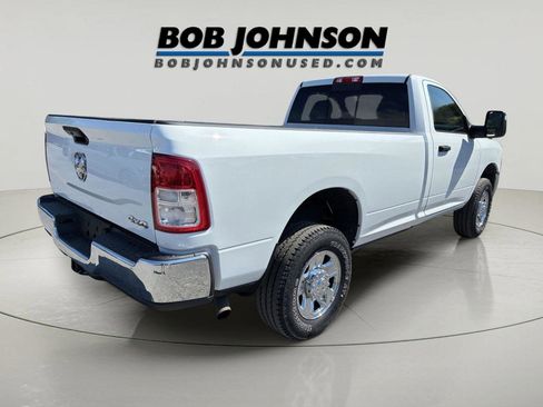 Used 2024 RAM 2500 Tradesman w/ Chrome Appearance Group AWD/4WD image 3