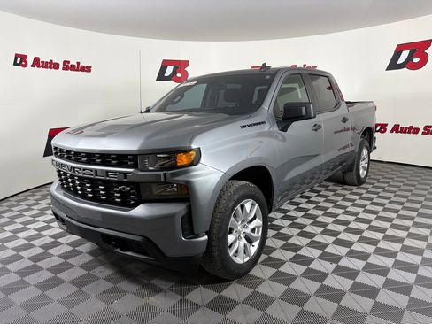 Used 2022 Chevrolet Silverado 1500 Custom w/ LPO, Dark Essentials Package image 2