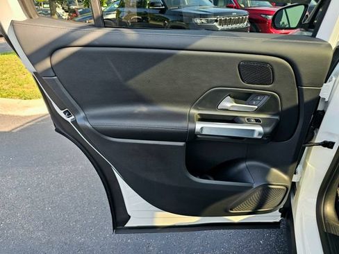 Certified 2025 Mercedes-Benz GLB 250 4MATIC image 28
