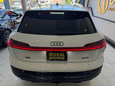 Used 2024 Audi Q8 e-tron Premium Plus w/ Premium Plus Package AWD/4WD image 6