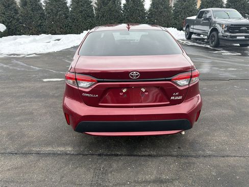 Used 2022 Toyota Corolla LE image 7