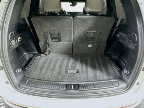Used 2021 Jeep Grand Cherokee L Laredo RWD image 28