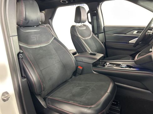 Used 2025 Ford Explorer ST w/ Sun And Sound Package AWD/4WD image 34
