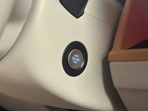 New 2025 Volkswagen ID. Buzz 1st Edition image 21