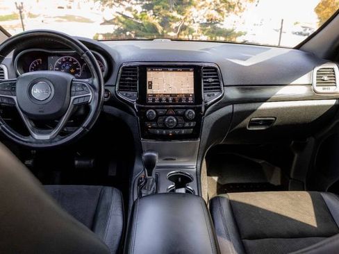 Used 2020 Jeep Grand Cherokee Laredo w/ Quick Order Package 2BN North image 48