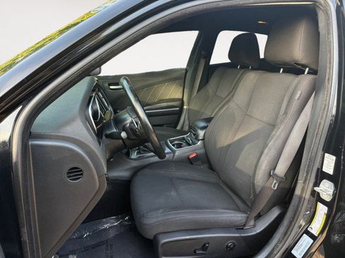 Used 2017 Dodge Charger R/T RWD image 12