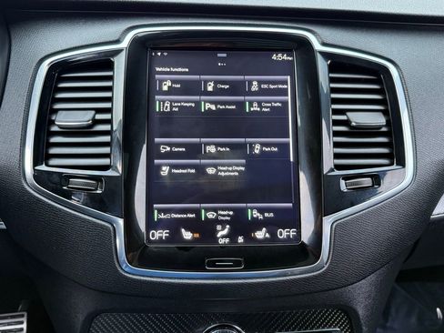 Used 2017 Volvo XC90 T8 R-Design w/ Vision Package image 41