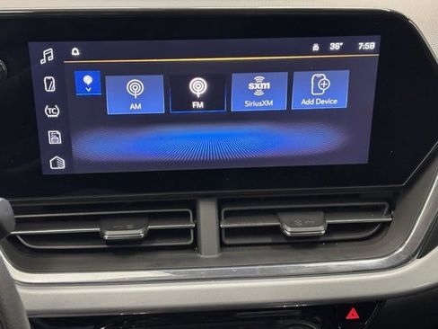 Used 2025 Chevrolet Trax LT image 22